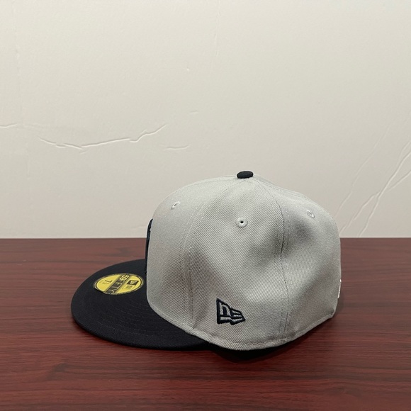 New Era, 59Fifty Fitted Hat, New York Yankees, Grey & Blue - Picture 8 of 10